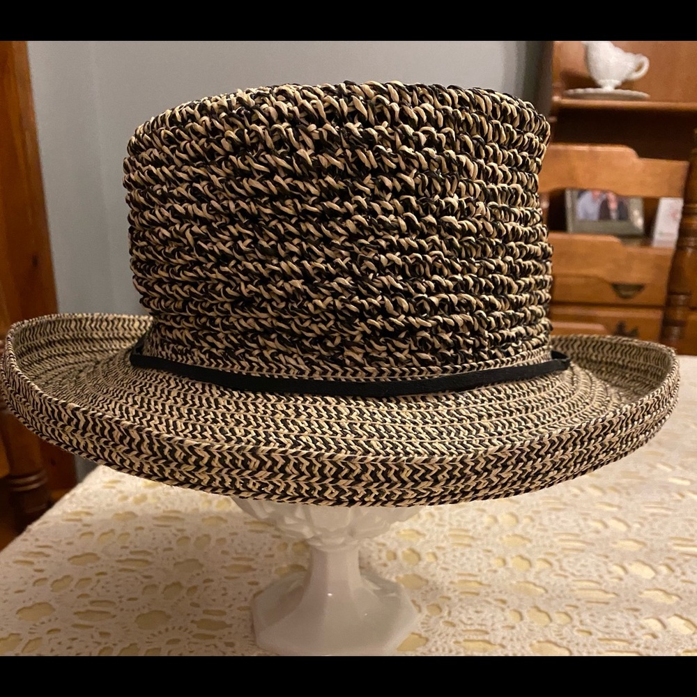 WOVEN ROUND SUN HAT, STRAW LIKE PAPER